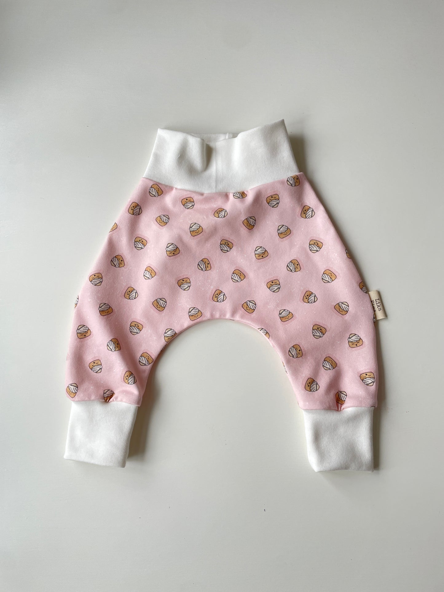 Baggybyxa med semlor