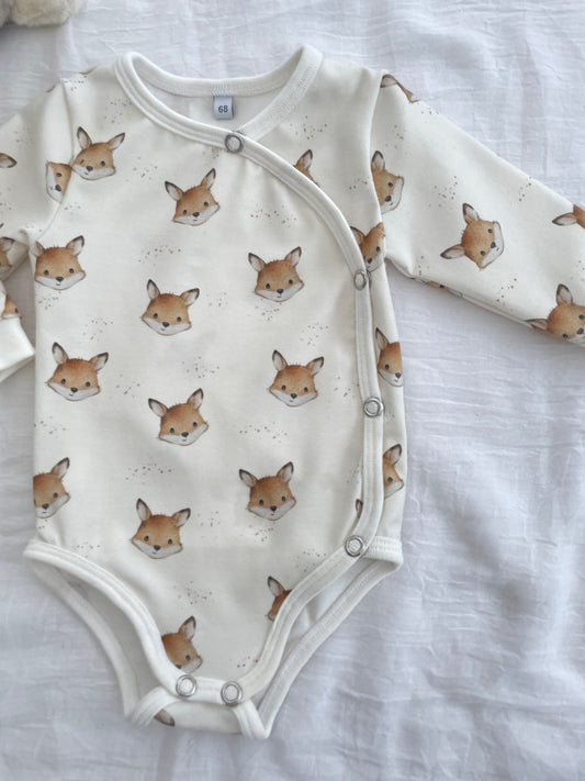 Omlottbody med små rävar