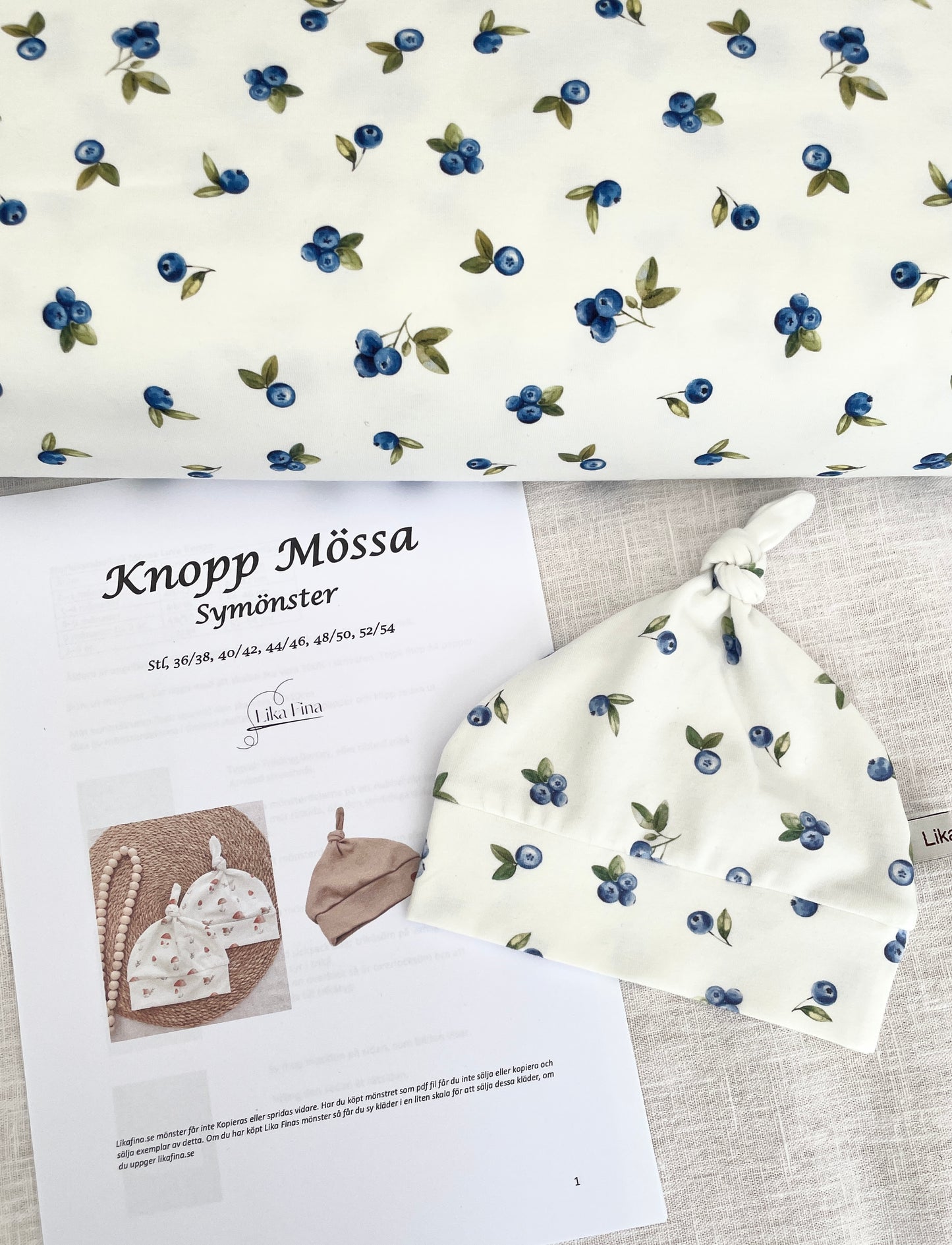 Mönsterkit Knoppmössa med blåbärstrikå